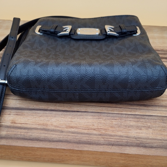 Michael Kors Signature Black Logo Crossbody Bag w/Adj Strap & Silver Hardware - Picture 3 of 10